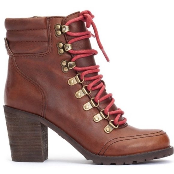 Lucky Heeled Hiking Boots - Picture 7 of 7